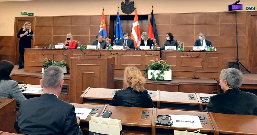 Oprema za simultano prevođenje