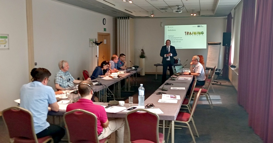 Konferencijsko ozvučenje, delegatski mikrofoni, bežični mikrofoni, oprema za simultano prevođenje